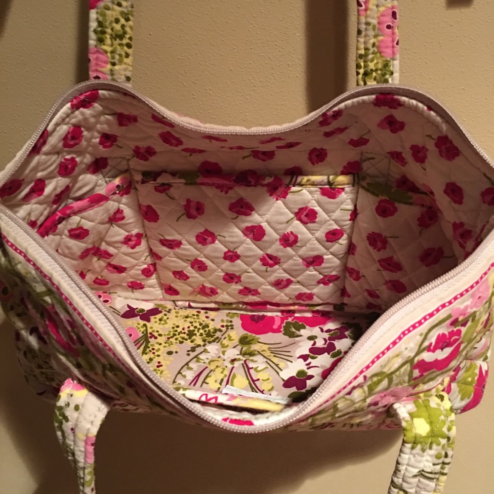 Vera Bradley Bag Make Me Blush Retired Pattern - Picture 4 of 6
